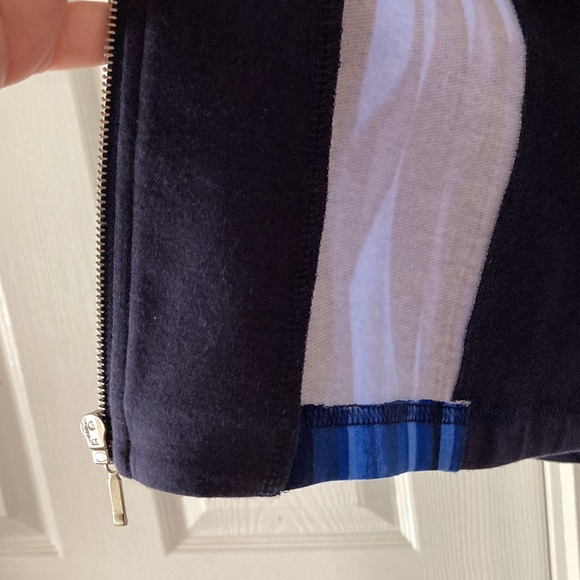 π  Host Pick!!! π  NWOT - WEEKENDS by Chico's Dark Blue Workout Jacket Sz 0 - Picture 7 of 12